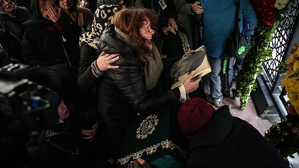 Oğlu 14 Yaşında Öldürülmüştü: Acılı Anne Yasemin Minguzzi’den Yürek Burkan Paylaşım! 8 oglu 14 yasinda oldurulmustu acili anne yasemin minguzziden yurek burkan paylasim 7 j9iq3wrw