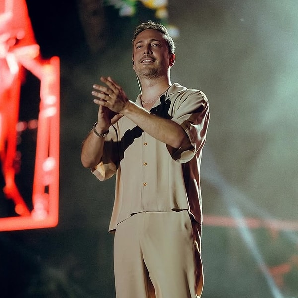 oguzhan koc ve hazal subasi askinda copcatan rolunu oynayan berfu yenenlerin plani tikir tikir NTf8GK3K