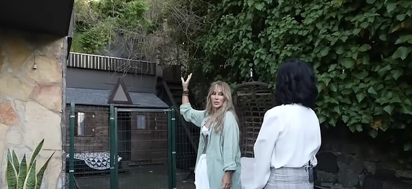 Ormandan Hallice: Seren Serengil’in Birbiriyle Alakasız Detaylarla Dolu Evini İnceliyoruz! 15 ormandan hallice seren serengilin birbiriyle alakasiz detaylarla dolu evini inceliyoruz 14 mLuEI8V1