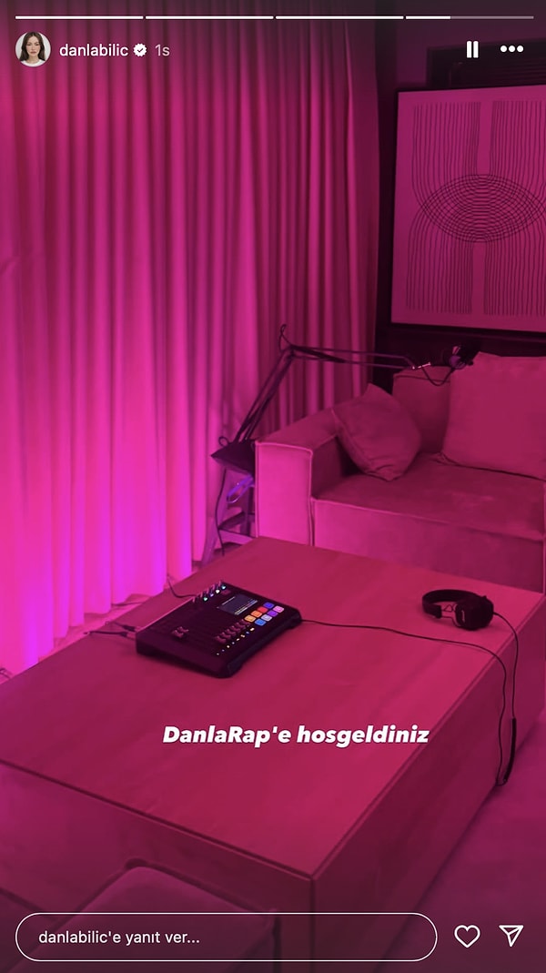 Sarışın Ezgi Mola'dan Aşka Düşen İrem Derici'ye: 25 Şubat'ta Ünlülerin Instagram Paylaşımları 6 sarisin ezgi moladan aska dusen irem dericiye 25 subatta unlulerin instagram paylasimlari 5 TieFzMTm