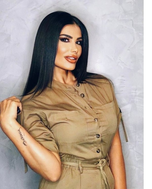 Şarkıcı Hatice Katıldığı Programda Şaşkın Bakışlar Arasında Saç Gürleştiren Duasını Okudu! 1 sarkici hatice katildigi programda saskin bakislar arasinda sac gurlestiren duasini okudu 0 nsVtttb1
