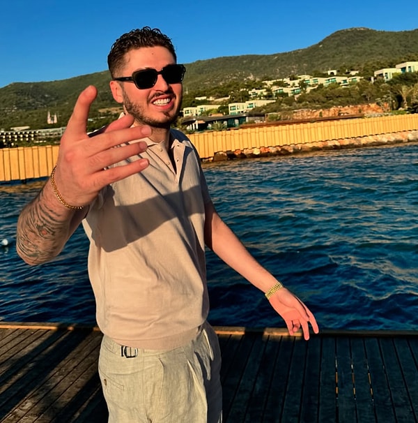 Son Zamanlardaki Sözleriyle Genç Kızların Favorisi Haline Gelen Rapçi Blok3'ün Sevgilisi Olduğu Ortaya Çıktı! 5 son zamanlardaki sozleriyle genc kizlarin favorisi haline gelen rapci blok3un sevgilisi oldugu ortaya cikti CRj771Oc