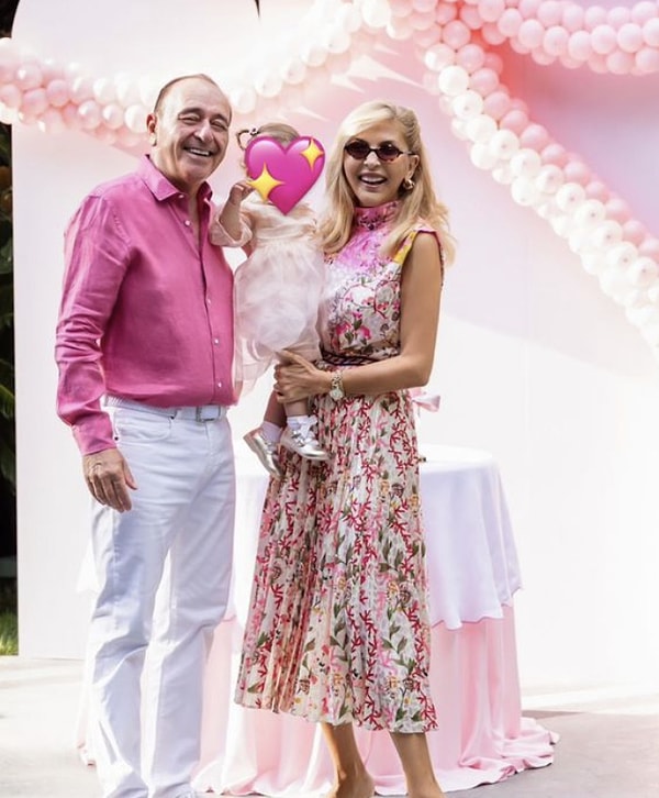 Sosyete Moda Görsün: Nazlı Sabancı'nın Özene Bezene Süslediği Kızı Arzu Alara'nın Kombinini Görmeniz Lazım! 5 sosyete moda gorsun nazli sabancinin ozene bezene susledigi kizi arzu alaranin kombinini gormeniz lazim RTtCudiO