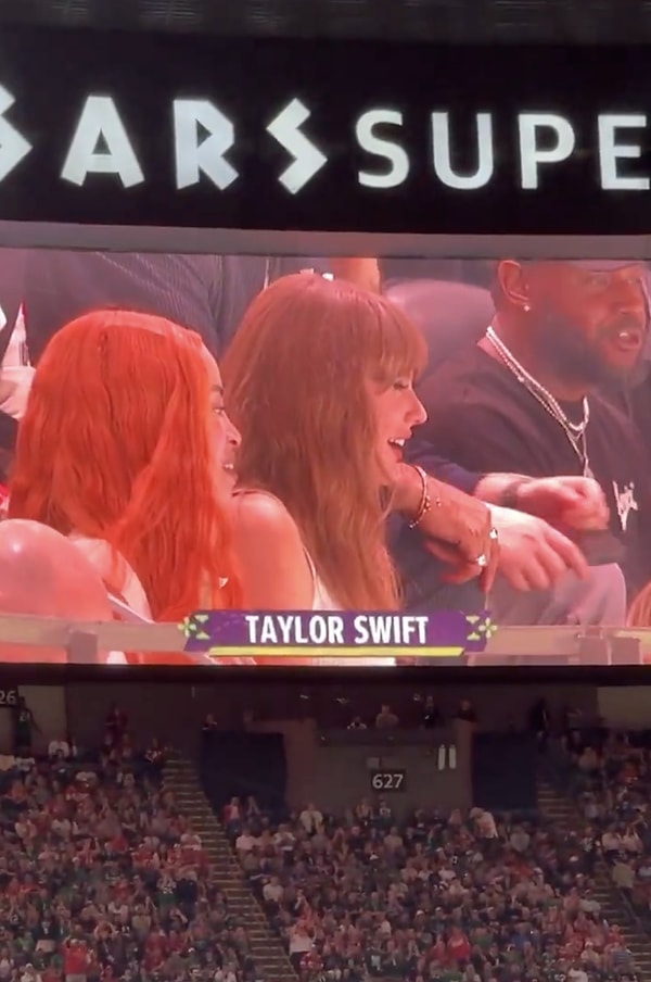 Super Bowl'da Taraftarların Dakikalarca Taylor Swift'i Yuhalamasının Asıl Sebebi Çok Başka Çıktı! 3 super bowlda taraftarlarin dakikalarca taylor swifti yuhalamasinin asil sebebi cok baska cikti 2 PU3W1O4f