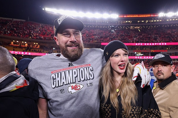 Super Bowl'da Taraftarların Dakikalarca Taylor Swift'i Yuhalamasının Asıl Sebebi Çok Başka Çıktı! 8 super bowlda taraftarlarin dakikalarca taylor swifti yuhalamasinin asil sebebi cok baska cikti 7 bTNYPD5q