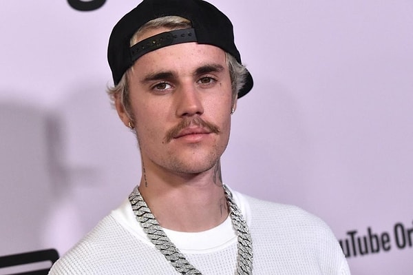 Tanınamayacak Halde Görülen Justin Bieber'a Gelen 'Zararlı Madde' İddialarına Temsilcisi Son Noktayı Koydu! 1 taninamayacak halde gorulen justin biebera gelen zararli madde iddialarina temsilcisi son noktayi koydu 0 kYcHKjrS
