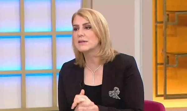 Uçakta Karşılaşan İrem Derici ile Sevda Türküsev Adeta Birbirlerine Girdi: "Sus Kız Mutsuz Lübin" 4 ucakta karsilasan irem derici ile sevda turkusev adeta birbirlerine girdi sus kiz mutsuz lubin