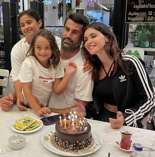 Volkan Demirel 3. Kez Baba Olmanın Sevincini Sosyal Medyada Paylaştı: Aileye Bir Küçük Prenses Daha Katıldı 5 volkan demirel 3 kez baba olmanin sevincini sosyal medyada paylasti aileye bir kucuk prenses pA9X9bCd