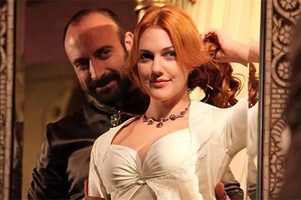 "Yok Artık" Diyeceksiniz: Halit Ergenç'le Fotoğraf Çekilen Hayranının Hürrem Sultan'a Benzerliği Şoke Etti! 4 yok artik diyeceksiniz halit ergencle fotograf cekilen hayraninin hurrem sultana benzerligi soke etti 3 8ZQ1QmKb