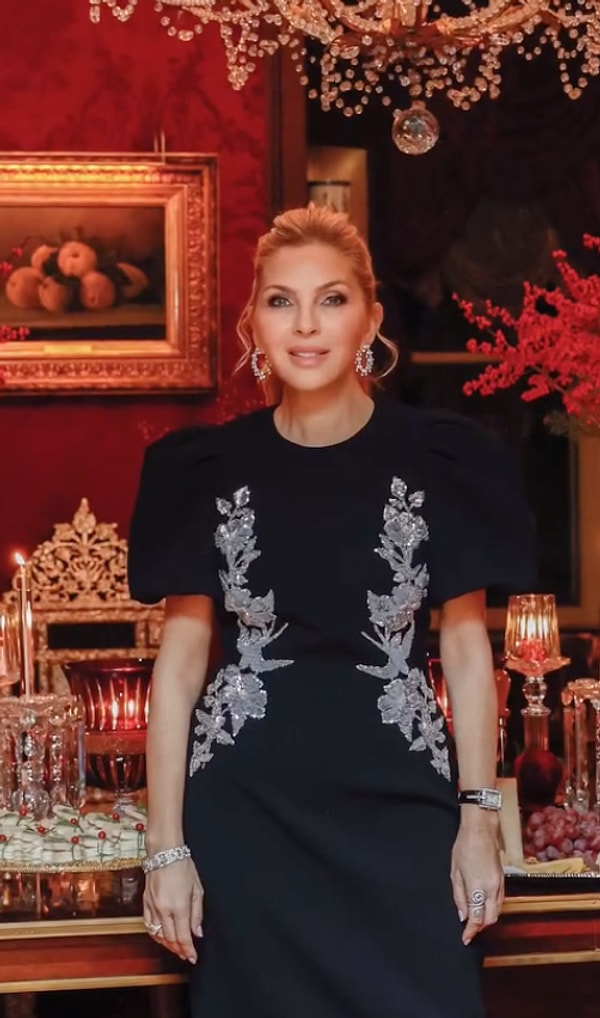 Arzu Sabancı "Affetmek" Temalı Paylaşımıyla Sabancı Soyadını Hesabından Silen Nazlı'ya Göndermede mi Bulundu? 7 arzu sabanci affetmek temali paylasimiyla sabanci soyadini hesabindan silen nazliya gondermede mi bulundu 6 aJVQyZSV