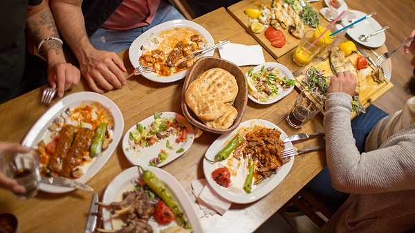 Bu Yıl İftara Gitmek İçin Küçük Bir Servet Gerekebilir! İşte 2025 İftar Menüsü Fiyatları 1 bu yil iftara gitmek icin kucuk bir servet gerekebilir iste 2025 iftar menusu fiyatlari