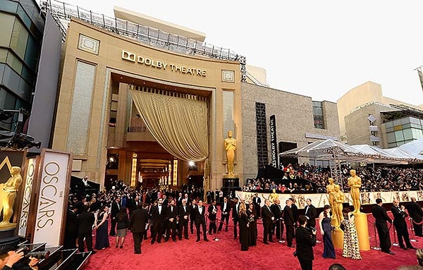 Çıta Yüksek: Oscar'a Beş Kala 2010'dan Bu Yana Törene Damgasını Vurmuş Kırmızı Halı Kombinlerini Hatırlıyoruz! 18 cita yuksek oscara bes kala 2010dan bu yana torene damgasini vurmus kirmizi hali kombinlerini