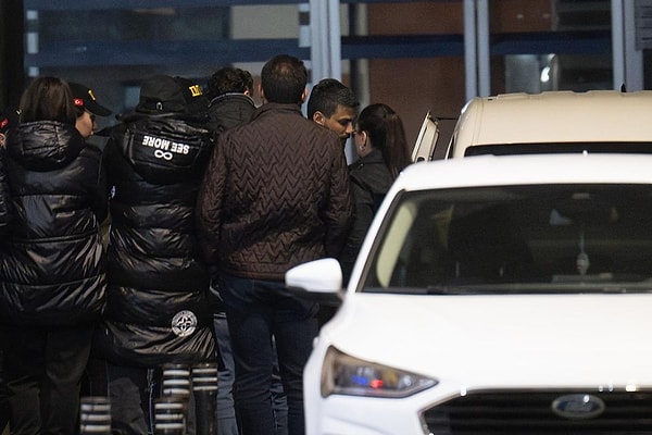 Dilan Polat’ın Instagram Hesabına Ulaşılamıyor: Kapattı mı, Kapatıldı mı? 4 dilan polatin instagram hesabina ulasilamiyor kapatti mi kapatildi mi 3 eC4tUghj
