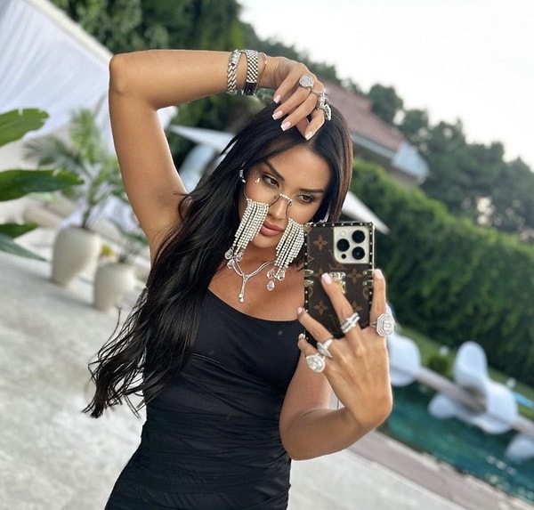 Dilan Polat’ın Instagram Hesabına Ulaşılamıyor: Kapattı mı, Kapatıldı mı? 7 dilan polatin instagram hesabina ulasilamiyor kapatti mi kapatildi mi 6 Nf8P5tj4