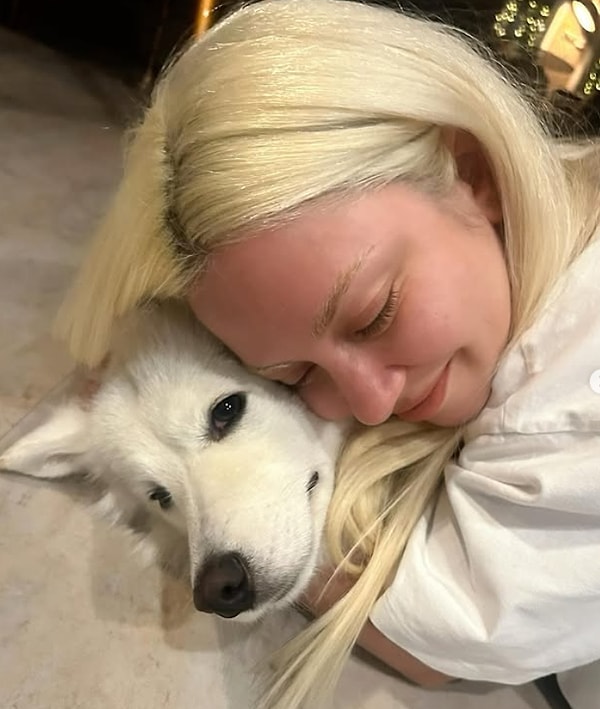 Ece Seçkin X'te Açtı Ağzını Yumdu Gözünü: 'Hav Hav Hav'a Taş Atarken 'Rapin Adı Kirlendi' Dedi! 2 ece seckin xte acti agzini yumdu gozunu hav hav hava tas atarken rapin adi ljIHnvsh