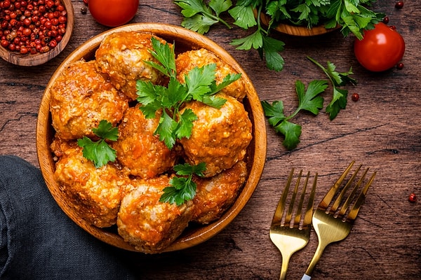 Her Gün Salata Yemek Zorunda Değilsin: Sağlıklı Beslenirken Aç Hissettiremeyecek 10 Yemek Tarifi 3 her gun salata yemek zorunda degilsin saglikli beslenirken ac hissettiremeyecek 10 yemek tarifi 2 y2esJejj