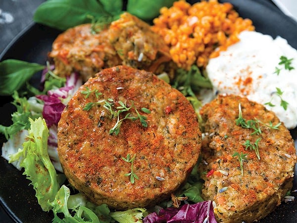 Her Gün Salata Yemek Zorunda Değilsin: Sağlıklı Beslenirken Aç Hissettiremeyecek 10 Yemek Tarifi 5 her gun salata yemek zorunda degilsin saglikli beslenirken ac hissettiremeyecek 10 yemek tarifi 4 FN9gCyRP