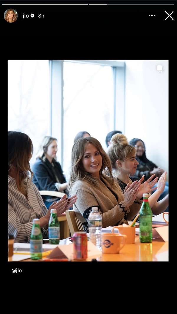 Kardashian'ın Dev Heykeli Kaldırıldı, Rosie Poz Kesti: 8 Mart'ta Yabancı Ünlülerin Instagram Paylaşımları 8 kardashianin dev heykeli kaldirildi rosie poz kesti 8 martta yabanci unlulerin instagram paylasimlari 7 I4GJrBJZ