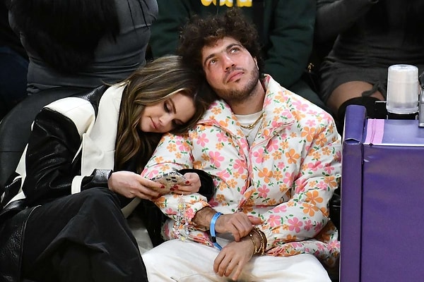 Kocasının Eski Aşkını Bir Türlü Aşamayan Hailey Bieber Beğendiği Videoyla Selena Gomez'e Hislerini Ele Verdi! 6 kocasinin eski askini bir turlu asamayan hailey bieber begendigi videoyla selena gomeze hislerini ele