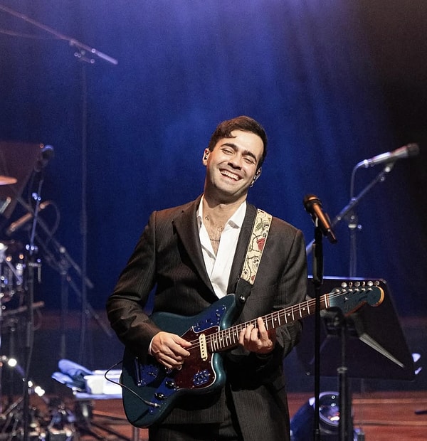 Mert Demir'in Müzik Listelerini Sallayan Antidepresan Şarkısı Çalıntı mı? Mahkeme Kararı Olay Yarattı 1 mert demirin muzik listelerini sallayan antidepresan sarkisi calinti mi mahkeme karari olay yaratti 0 8n1HK9zm