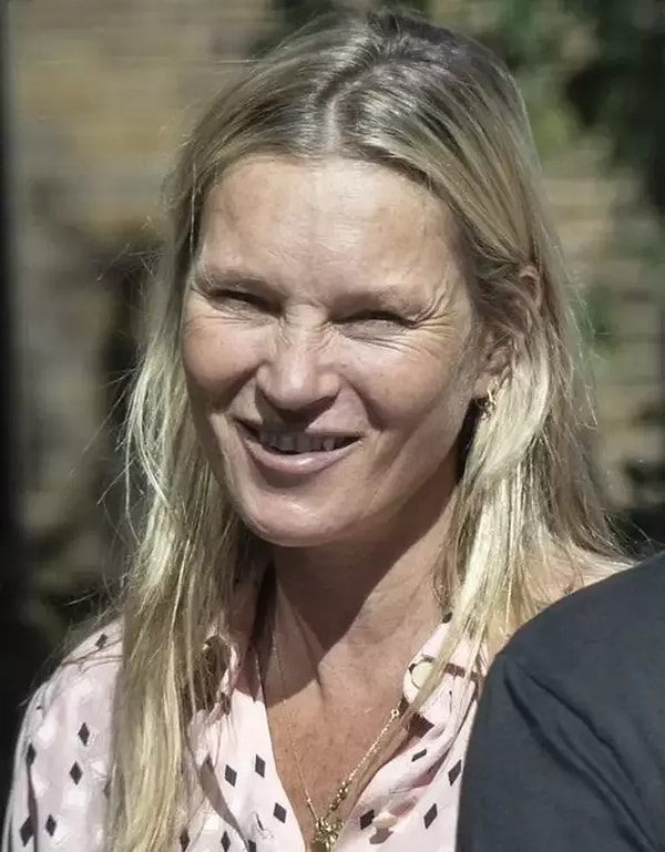 Modellik Sektöründeki Güzellik Algılarını Baştan Yaratan Kate Moss'un Yıllar İçindeki Değişimini İnceleyelim! 14 modellik sektorundeki guzellik algilarini bastan yaratan kate mossun yillar icindeki degisimini inceleyelim 13 AY5yVIVX