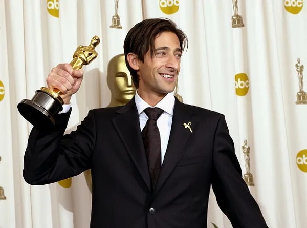 Öcünü 22 Yıl Sonra Aldı: Halle Berry 2003 Oscar'larında Dudağına Yapışan Adrien Brody'i 2025'te Affetmedi! 4 ocunu 22 yil sonra aldi halle berry 2003 oscarlarinda dudagina yapisan adrien brodyi 2025te