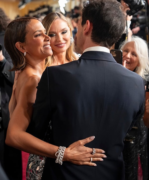 Öcünü 22 Yıl Sonra Aldı: Halle Berry 2003 Oscar'larında Dudağına Yapışan Adrien Brody'i 2025'te Affetmedi! 8 ocunu 22 yil sonra aldi halle berry 2003 oscarlarinda dudagina yapisan adrien brodyi 2025te Sv1cfWJh