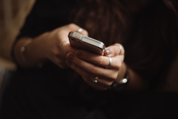 Onlarca Erkek Mesaj Attı: Sadece "Dalin Şişesi" Görseline Gelen Tinder Mesajları Tartışma Yarattı 1 onlarca erkek mesaj atti sadece dalin sisesi gorseline gelen tinder mesajlari tartisma yaratti 0 h1Fm2QJi