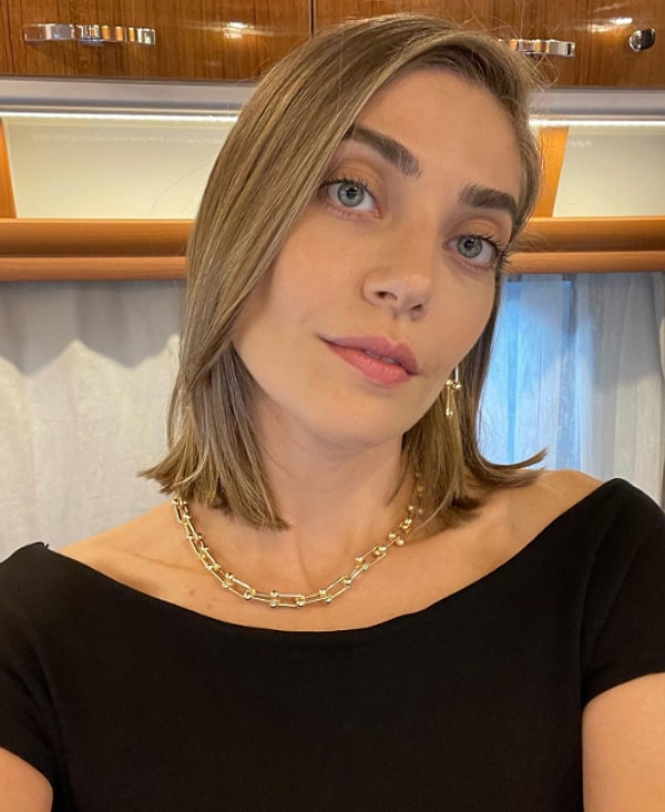 Öznur Serçeler, "Erkekler Neden Mutsuz?" Sorusuna Verdiği Yanıtla Dikkat Çekti 2 oznur serceler erkekler neden mutsuz sorusuna verdigi yanitla dikkat cekti 1 mdQNZaZR