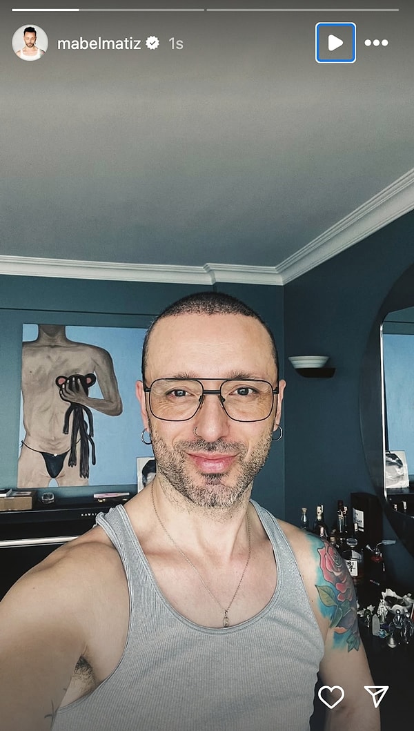 Saçlarını Kazıtarak Görenlere Ufak Çaplı Bir Şok Yaşatan Mabel Matiz Bu Sefer de Peruk mu Taktı? 4 saclarini kazitarak gorenlere ufak capli bir sok yasatan mabel matiz bu sefer de peruk 956TAfrU