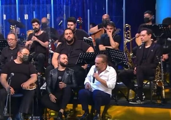 Şarkıcı Berkay "Artık Bilin" Diyerek Volkan Konak'ın Kendisi İçin Yaptıklarını Anlattı 2 sarkici berkay artik bilin diyerek volkan konakin kendisi icin yaptiklarini anlatti 1 wljq47gR