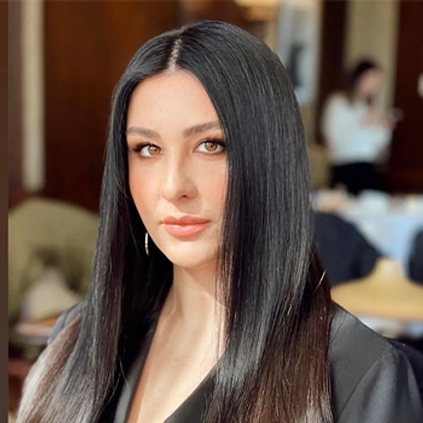 Sessiz Kalınca Eleştirilerin Hedefi Olmuştu: Yasemin Sakallıoğlu Kötü Haberle Açıklama Yaptı! 2 sessiz kalinca elestirilerin hedefi olmustu yasemin sakallioglu kotu haberle aciklama yapti 1 ULmw2W5W