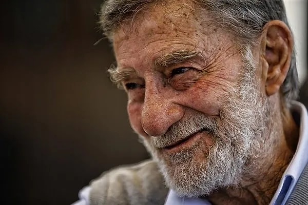 Sinemaya İstemeden Başladı, Yönetmeni Küstürdü: Al Yazmalım'ın Cemşit'i Ahmet Mekin'in Bilinmeyen Hikayesi 13 sinemaya istemeden basladi yonetmeni kusturdu al yazmalimin cemsiti ahmet mekinin bilinmeyen hikayesi 12 NUpWv1VP