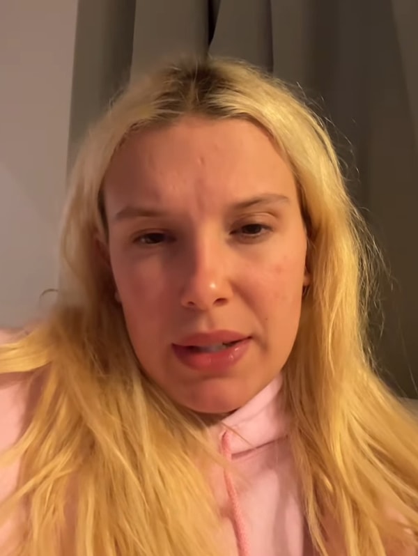 Stiline Yapılan Sert Eleştirilere Dayanamayan Millie Bobby Brown Bu Sefer Açtı Ağzını Yumdu Gözünü! 6 stiline yapilan sert elestirilere dayanamayan millie bobby brown bu sefer acti agzini yumdu gozunu bPnZhZUg