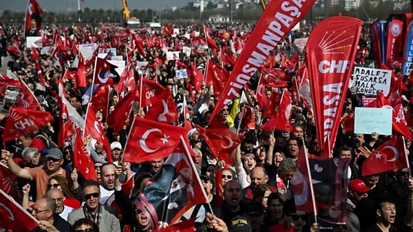 Ünlü İsimlerin CHP'nin Düzenlediği Ekrem İmamoğlu'na Destek Mitinginden Paylaşımları 1 unlu isimlerin chpnin duzenledigi ekrem imamogluna destek mitinginden paylasimlari 0 zr1paBQS