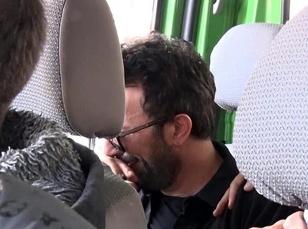 Acısına Rağmen Sahnedeydi: Tarkan Annesinin En Sevdiği Şarkıyı Söylerken Hüngür Hüngür Ağladı 2 acisina ragmen sahnedeydi tarkan annesinin en sevdigi sarkiyi soylerken hungur hungur agladi 1 rqU3AnZE