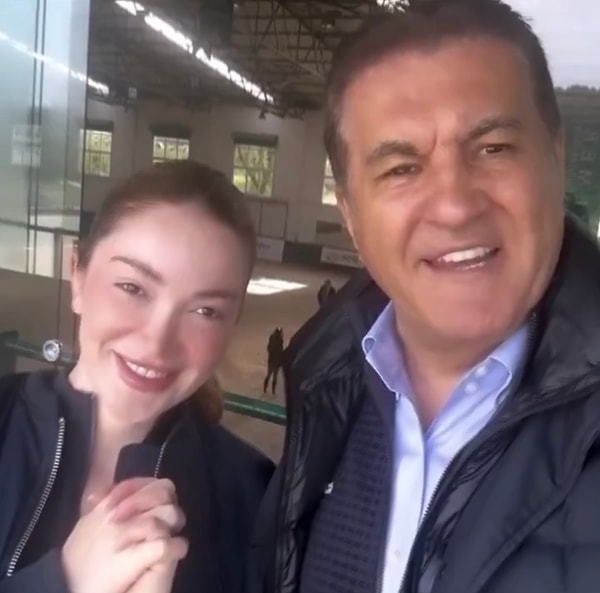 Danla Bilic Mustafa Sarıgül ile Bir Araya Geldiği Anları Instagram Hesabından Paylaştı 1 danla bilic mustafa sarigul ile bir araya geldigi anlari instagram hesabindan paylasti 0 ZPWD27D3