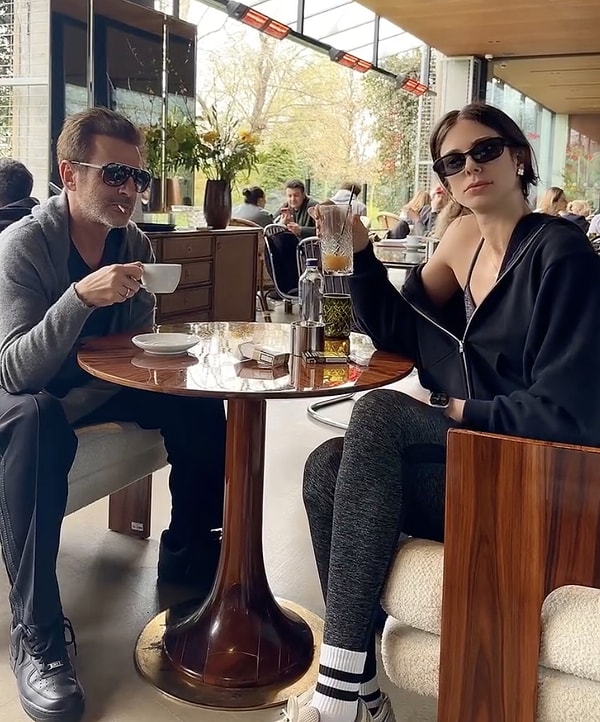 Defne Samyeli'nin Kızı Deren Talu'yla Poz Veren Teoman, Fotoğraf Çekildikleri Anın Perde Arkasını Anlattı! 1 defne samyelinin kizi deren taluyla poz veren teoman fotograf cekildikleri anin perde arkasini anlatti R8nLU2Zw