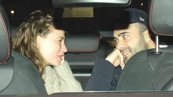 Dudak Dudağa Yakalandılar: Serenay Sarıkaya ve Mert Demir'in Havalimanındaki Halleri Olay Oldu 1 dudak dudaga yakalandilar serenay sarikaya ve mert demirin havalimanindaki halleri olay oldu 0 2TtWXHPp
