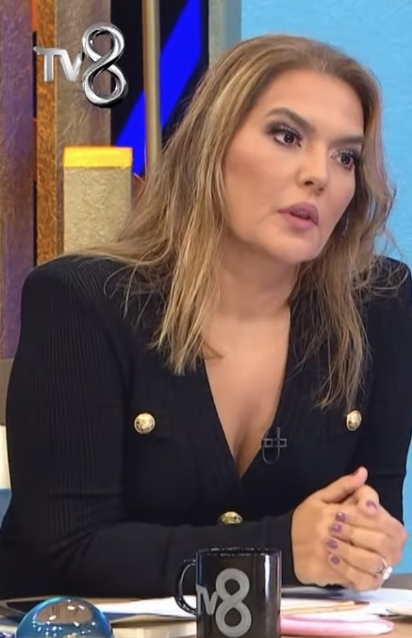 Fena Patladı: Dilan Polat, Demet Akalın'ın "Dayak" İddiasına Sert Sözlerle Karşılık Verdi 3 fena patladi dilan polat demet akalinin dayak iddiasina sert sozlerle karsilik verdi 2 TEnvNXPh