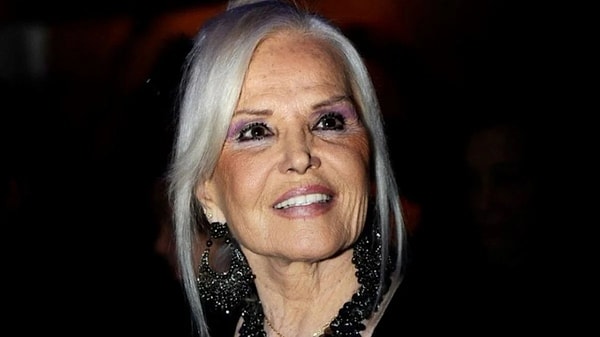 Gönül Yazar'dan Kendisinin Entübe Edildiğini İddia Eden Gazeteciye Sert "O Kim Oluyor" Çıkışı 2 gonul yazardan kendisinin entube edildigini iddia eden gazeteciye sert o kim oluyor cikisi 1 vDm8NUBC