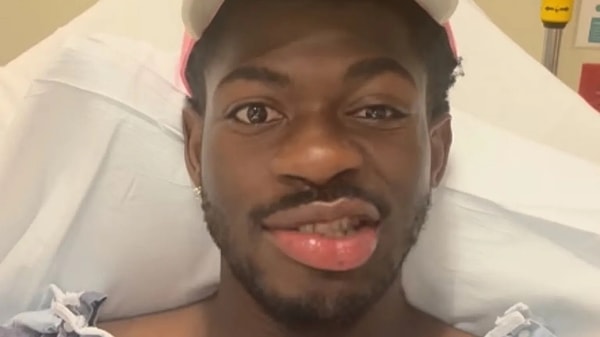 Hamilelik Pozlarıyla Gündem Olmuştu: Rapçi Lil Nas X Yüz Felci Geçirerek Hastaneye Kaldırıldı 3 hamilelik pozlariyla gundem olmustu rapci lil nas x yuz felci gecirerek hastaneye kaldirildi 2 FYL2BhT9