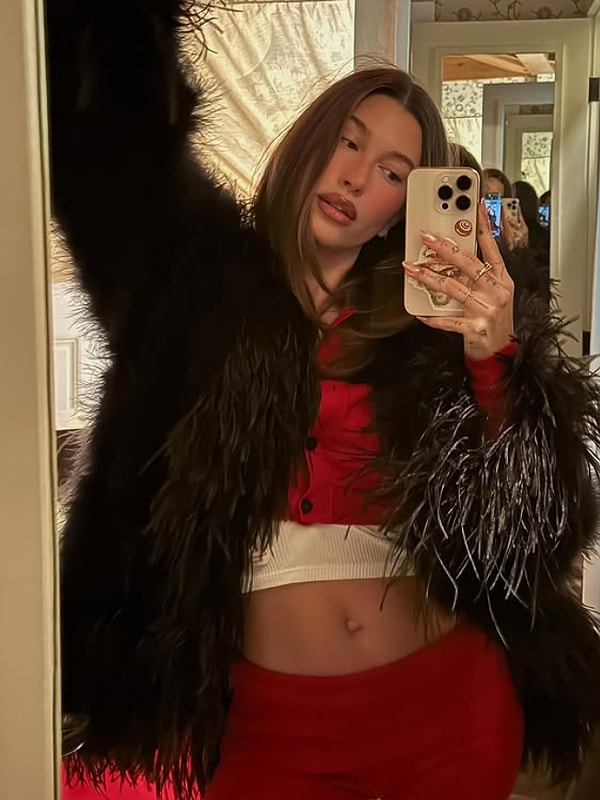 Justin Bieber ile Yaşadığı Aşkla Toksik İlişkinin Kitabını Yazan Hailey Bieber'dan Üzen Hastalık Paylaşımı 2 justin bieber ile yasadigi askla toksik iliskinin kitabini yazan hailey bieberdan uzen hastalik paylasimi