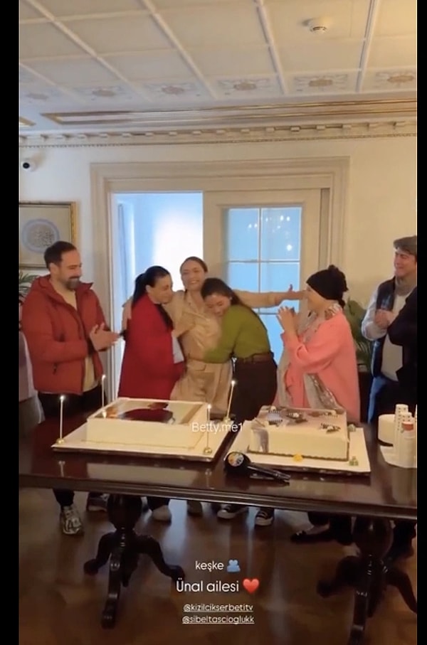 Kızılcık Şerbeti'nde Pembe Ünal'ı Canlandıran Sibel Taşçıoğlu'nun Yıllar İçinde Oynadığı Diziler ve Değişimi 2 kizilcik serbetinde pembe unali canlandiran sibel tascioglunun yillar icinde oynadigi diziler ve degisimi 1