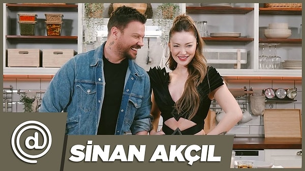 "Korkunç Instagram Kazası" Sinan Akçıl Evindeki Yardımcısının Başına Gelen Talihsiz Kaybı Anlattı! 2 korkunc instagram kazasi sinan akcil evindeki yardimcisinin basina gelen talihsiz kaybi anlatti 1 MeCC43Vn