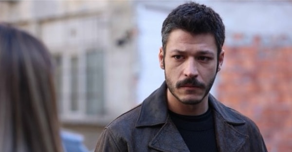 Mert Ramazan Demir Cem Yiğit Üzümoğlu'nun Gözaltına Alınması Sonrası Sessizliğini Bozdu 3 mert ramazan demir cem yigit uzumoglunun gozaltina alinmasi sonrasi sessizligini bozdu 2 fKXmyreR