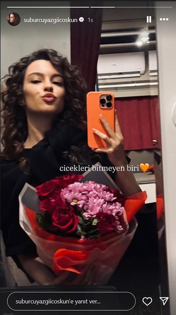 nesrin cavadzadenin ciceklerinden partileyen afra saracogluna 22 nisanda unlulerin instagram hikayeleri 7 nVqJCpDX