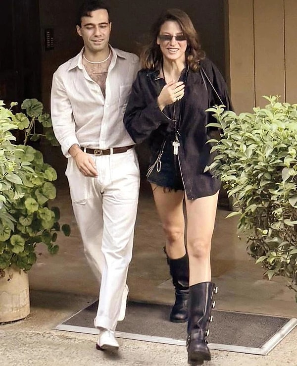 Serenay Sarıkaya ile Yemek Yerken Görüntülenen Mert Demir'in Surat İfadesine Yorum Yağdı 2 serenay sarikaya ile yemek yerken goruntulenen mert demirin surat ifadesine yorum yagdi 1