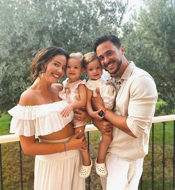 soguk ruzgarlar esti bosanma sinyali veren pelin akil ve anil altan kizlarinin dogum gununde RuWpVefA