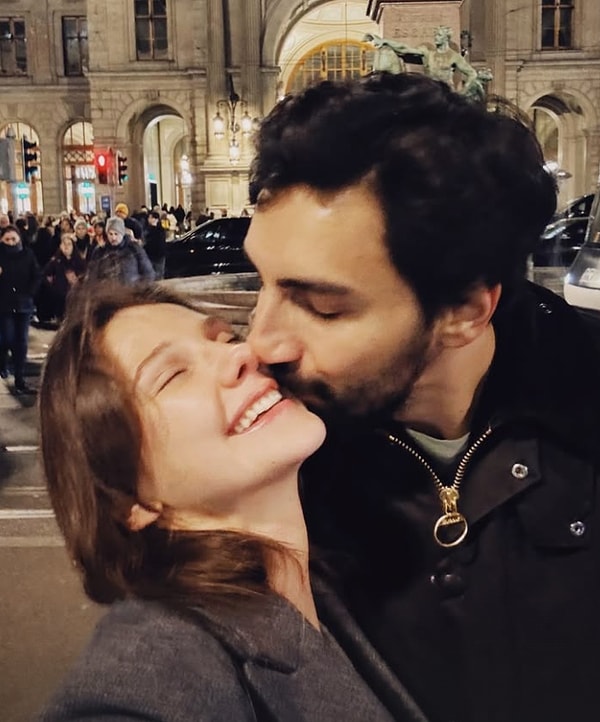 uzun zaman sonra esi umut evirgenle beraber goruntulenen alina bozdan muhabirlere ince ayar 1 hmHhMnmA